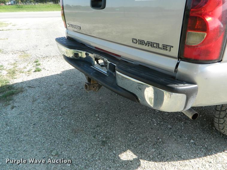 image for item DB1035 2005 Chevrolet Silverado 1500 Ext. Cab pickup truck