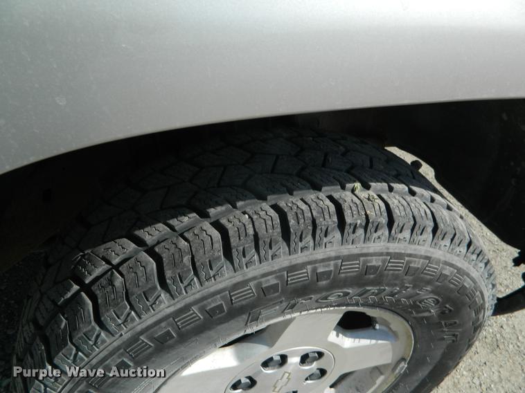 image for item DB1035 2005 Chevrolet Silverado 1500 Ext. Cab pickup truck