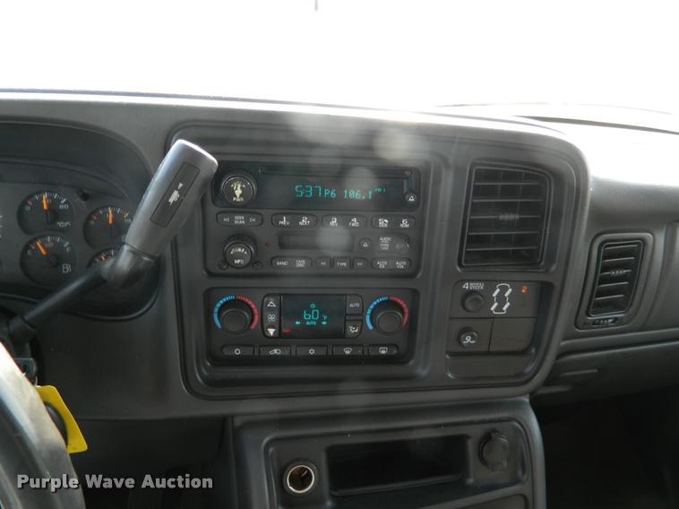 image for item DB1035 2005 Chevrolet Silverado 1500 Ext. Cab pickup truck