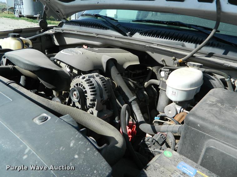 image for item DB1035 2005 Chevrolet Silverado 1500 Ext. Cab pickup truck