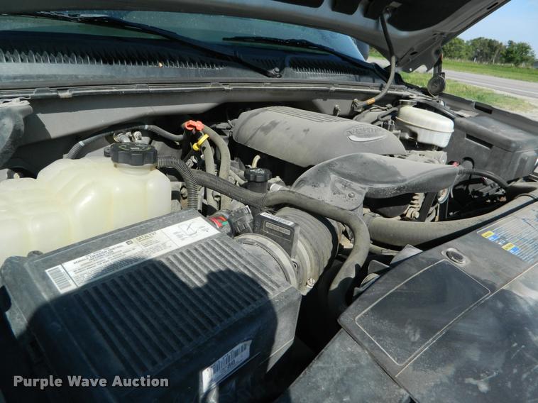 image for item DB1035 2005 Chevrolet Silverado 1500 Ext. Cab pickup truck