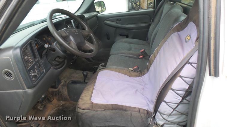 image for item DB3331 2006 Chevrolet Silverado 1500 pickup truck