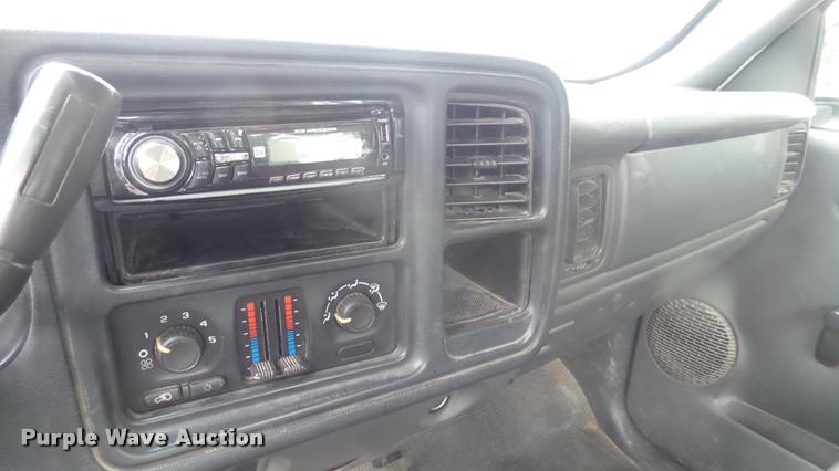 image for item DB3331 2006 Chevrolet Silverado 1500 pickup truck