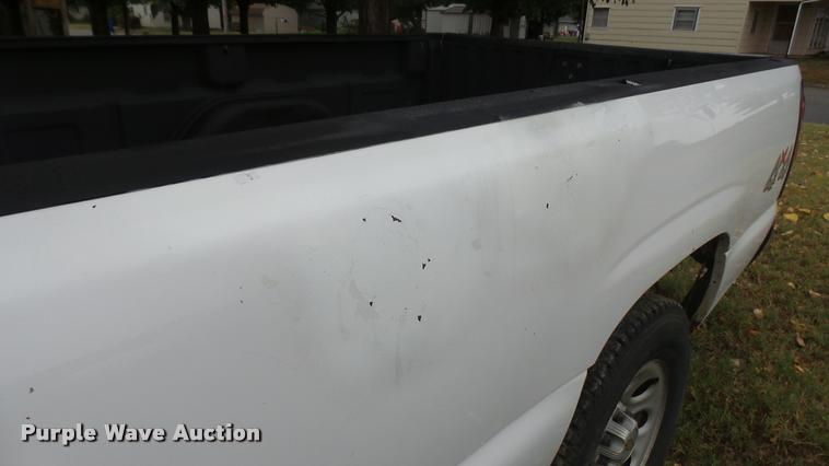 image for item DB3331 2006 Chevrolet Silverado 1500 pickup truck