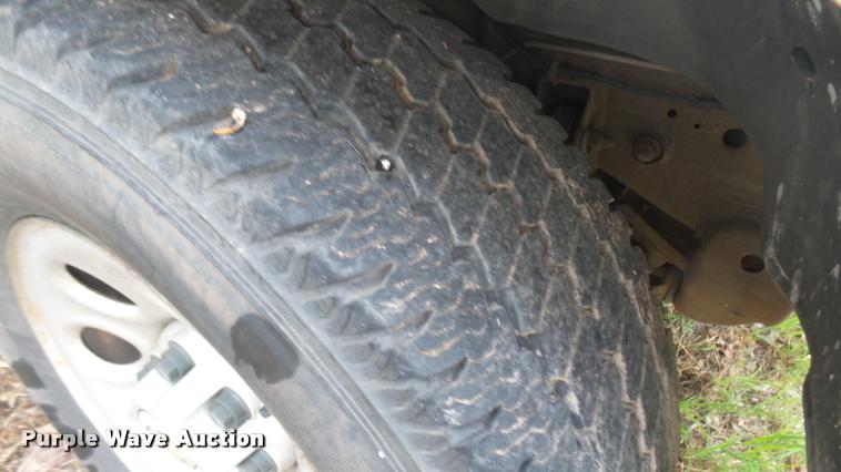 image for item DB3331 2006 Chevrolet Silverado 1500 pickup truck