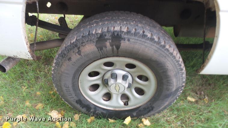 image for item DB3331 2006 Chevrolet Silverado 1500 pickup truck