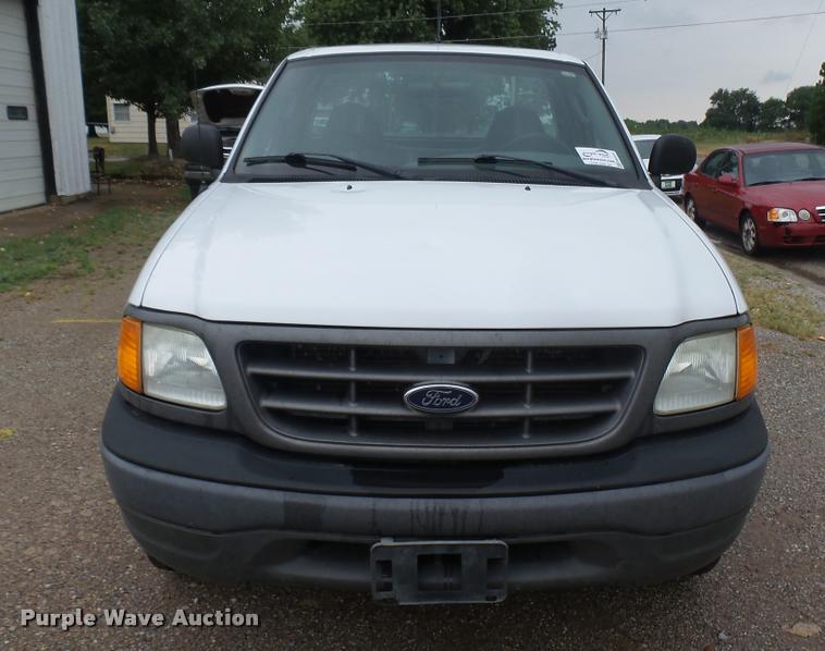 image for item DB3332 2004 Ford F150 pickup truck