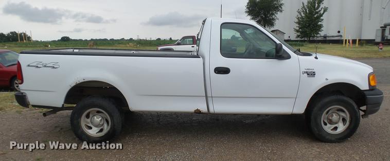 image for item DB3332 2004 Ford F150 pickup truck