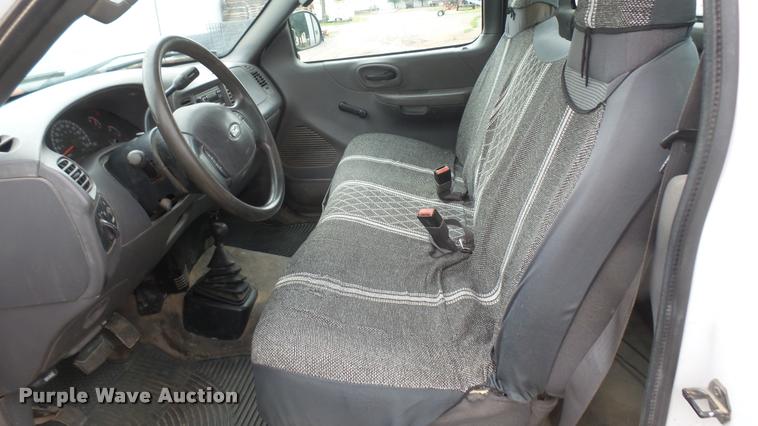 image for item DB3332 2004 Ford F150 pickup truck