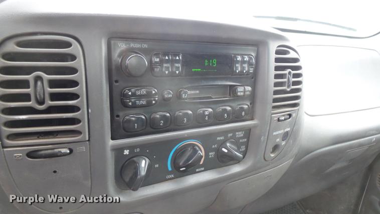 image for item DB3332 2004 Ford F150 pickup truck