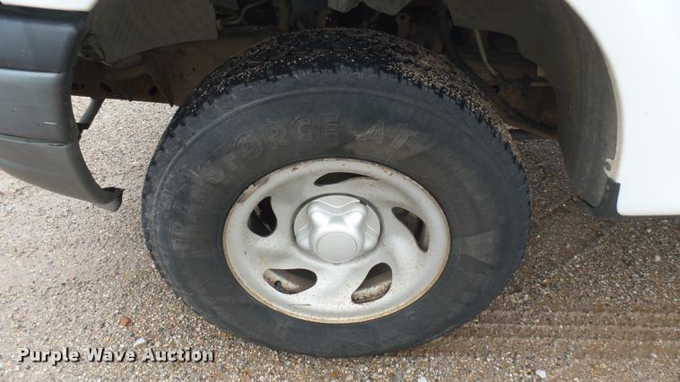 image for item DB3332 2004 Ford F150 pickup truck