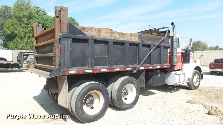 image for item DB3349 1983 Kenworth W900 dump truck