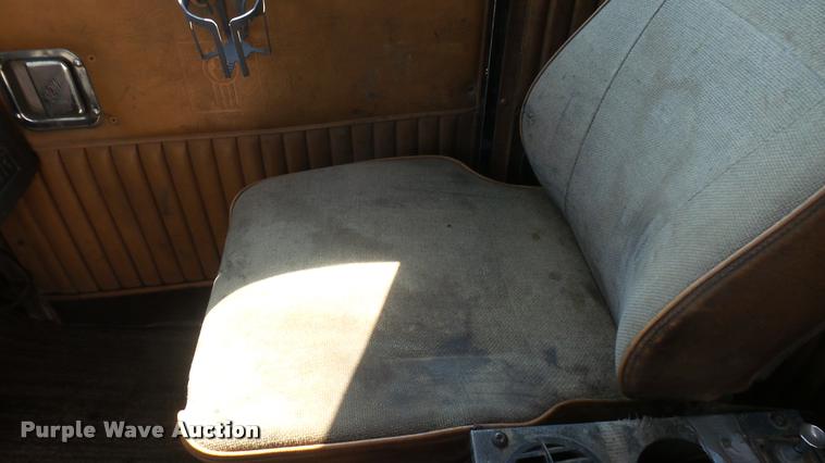 image for item DB3349 1983 Kenworth W900 dump truck