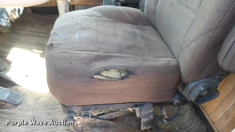 image for item DB3349 1983 Kenworth W900 dump truck