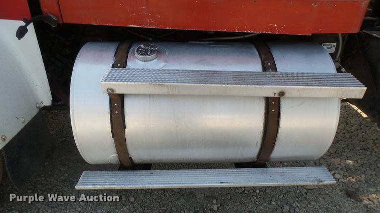 image for item DB3349 1983 Kenworth W900 dump truck