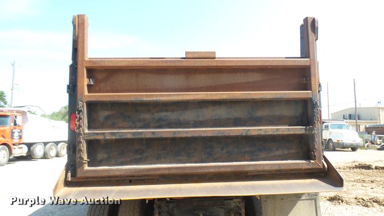 image for item DB3349 1983 Kenworth W900 dump truck