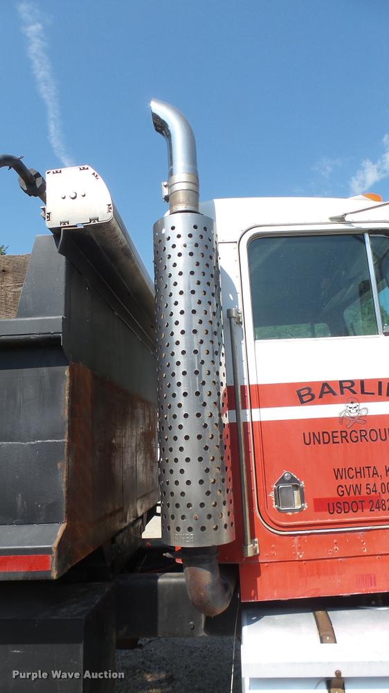 image for item DB3349 1983 Kenworth W900 dump truck