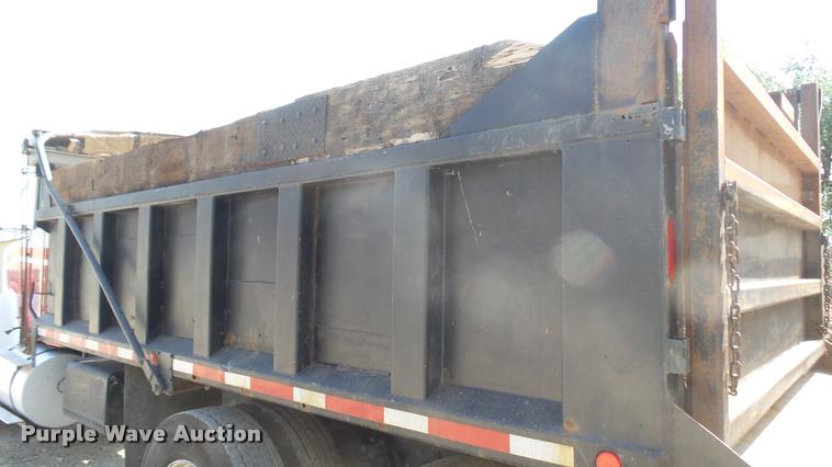 image for item DB3349 1983 Kenworth W900 dump truck