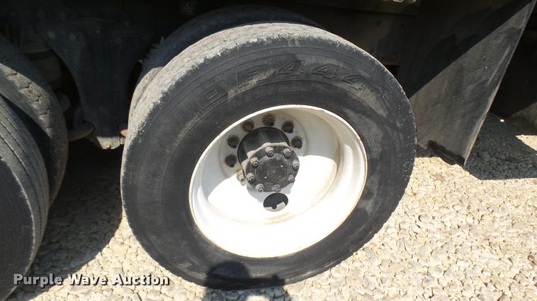 image for item DB3349 1983 Kenworth W900 dump truck