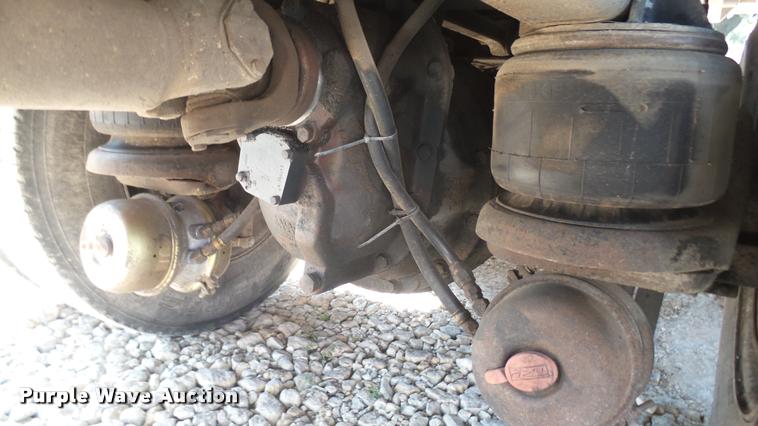 image for item DB3349 1983 Kenworth W900 dump truck