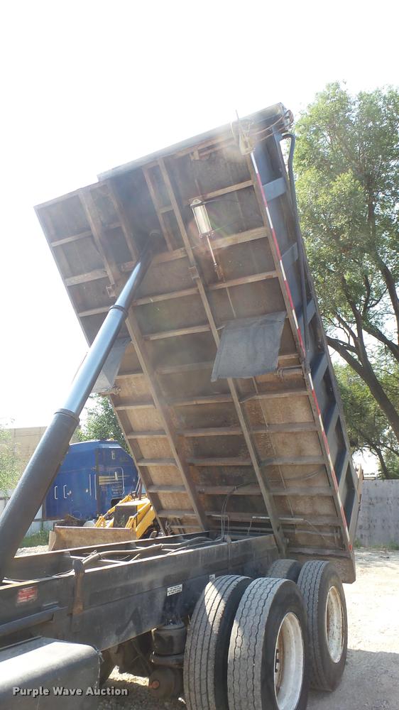 image for item DB3349 1983 Kenworth W900 dump truck