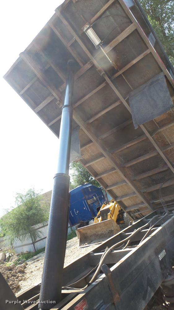 image for item DB3349 1983 Kenworth W900 dump truck