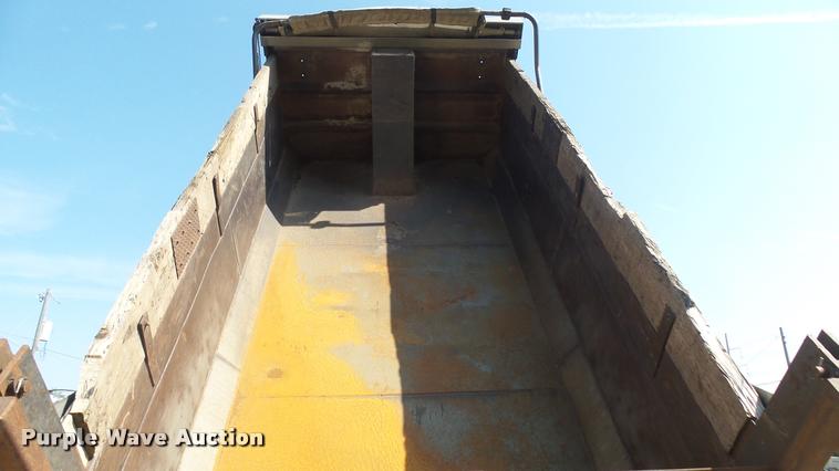 image for item DB3349 1983 Kenworth W900 dump truck