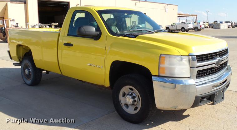 image for item DB4053 2007 Chevrolet Silverado 2500HD pickup truck