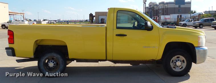 image for item DB4053 2007 Chevrolet Silverado 2500HD pickup truck