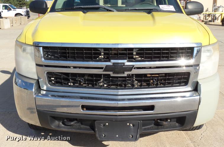 image for item DB4053 2007 Chevrolet Silverado 2500HD pickup truck