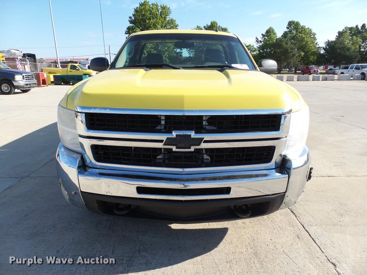 image for item DB4055 2010 Chevrolet Silverado 2500HD pickup truck