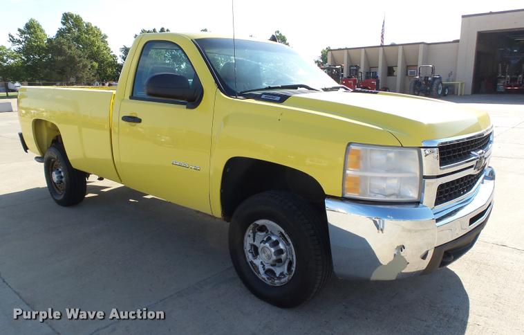 image for item DB4055 2010 Chevrolet Silverado 2500HD pickup truck
