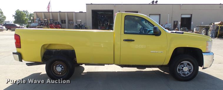 image for item DB4055 2010 Chevrolet Silverado 2500HD pickup truck