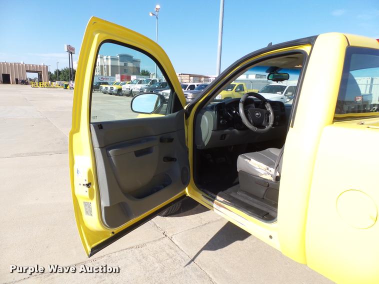 image for item DB4055 2010 Chevrolet Silverado 2500HD pickup truck