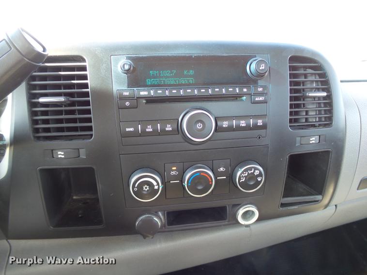 image for item DB4055 2010 Chevrolet Silverado 2500HD pickup truck