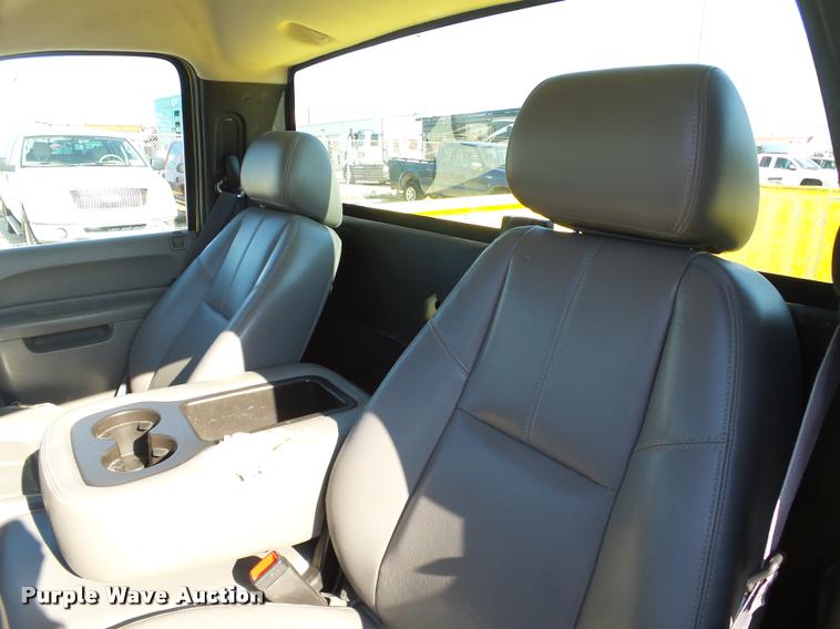 image for item DB4055 2010 Chevrolet Silverado 2500HD pickup truck