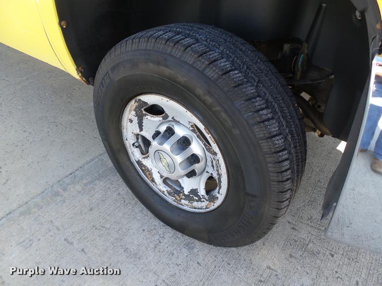 image for item DB4055 2010 Chevrolet Silverado 2500HD pickup truck