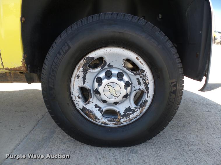 image for item DB4055 2010 Chevrolet Silverado 2500HD pickup truck