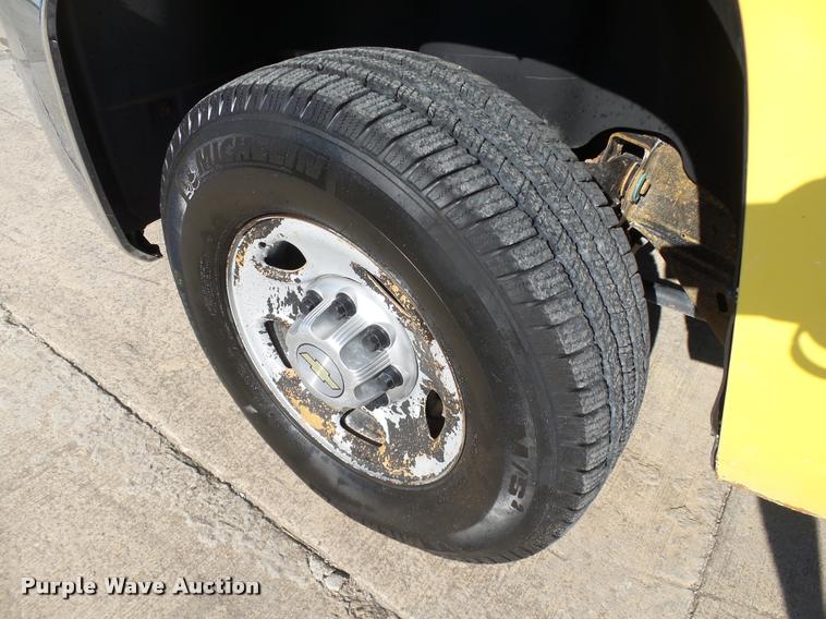 image for item DB4055 2010 Chevrolet Silverado 2500HD pickup truck