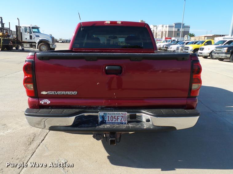 image for item DB4056 2006 Chevrolet Silverado 1500 Crew Cab pickup truck