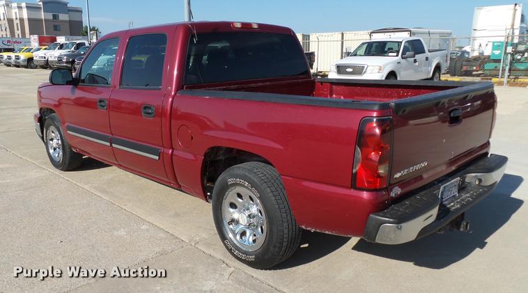 image for item DB4056 2006 Chevrolet Silverado 1500 Crew Cab pickup truck