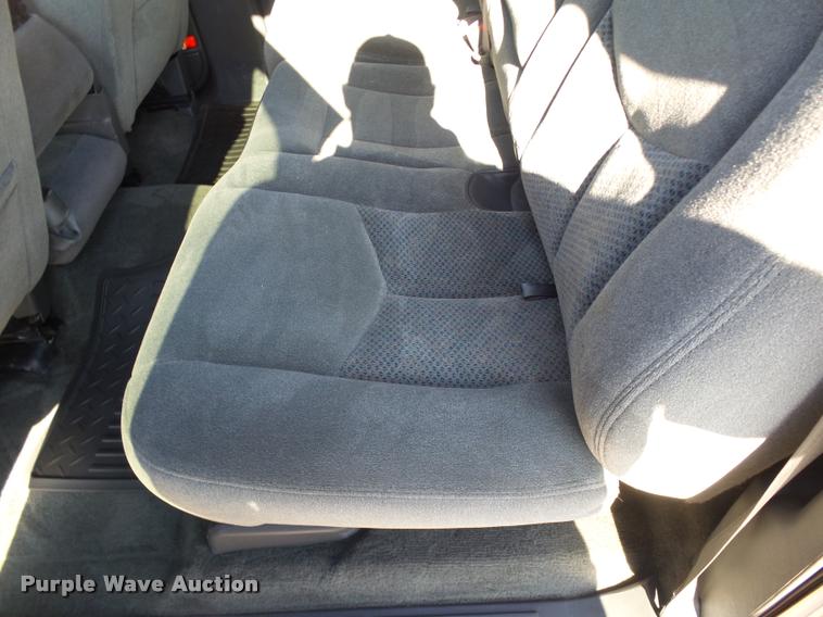 image for item DB4056 2006 Chevrolet Silverado 1500 Crew Cab pickup truck