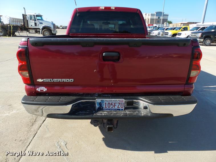 image for item DB4056 2006 Chevrolet Silverado 1500 Crew Cab pickup truck