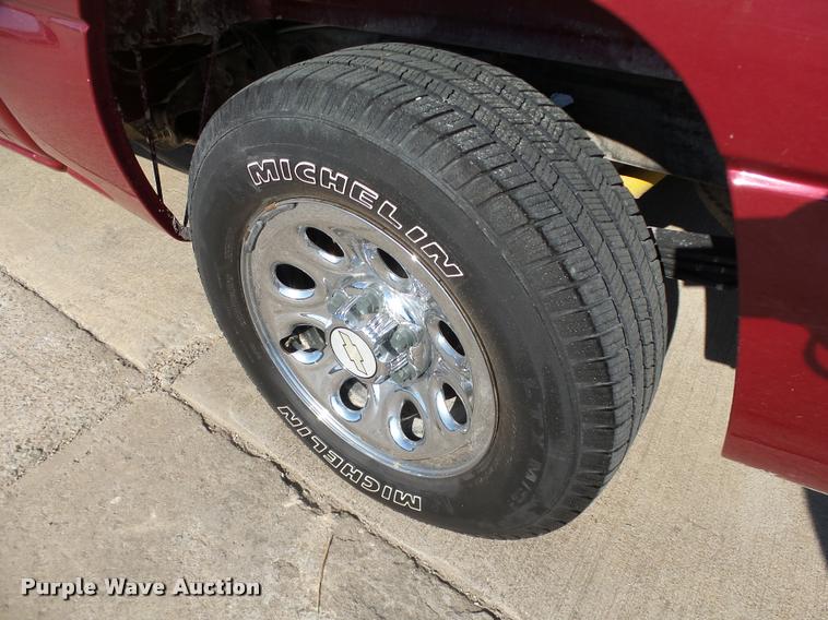 image for item DB4056 2006 Chevrolet Silverado 1500 Crew Cab pickup truck