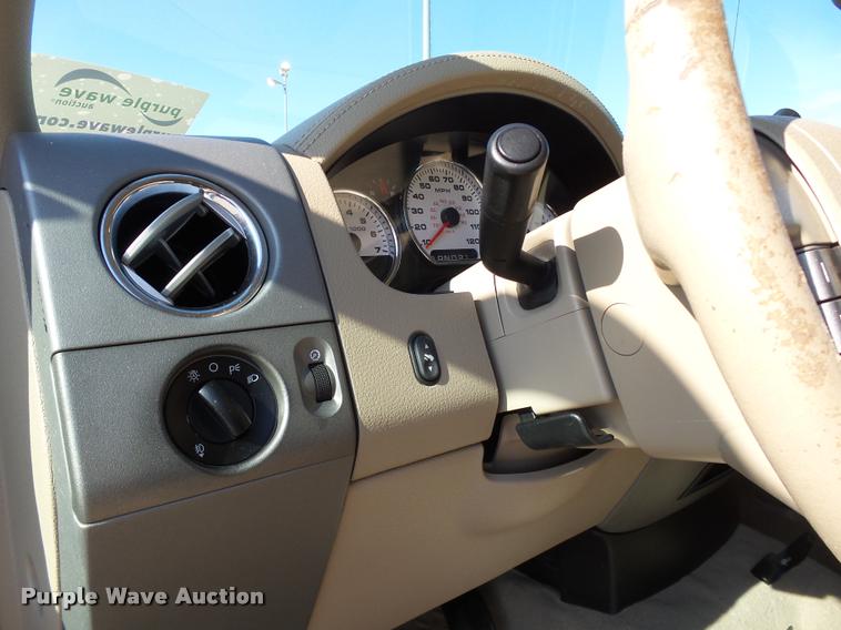 image for item DB4057 2006 Ford F150 Lariat SuperCrew pickup truck