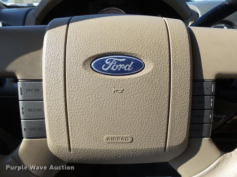 image for item DB4057 2006 Ford F150 Lariat SuperCrew pickup truck