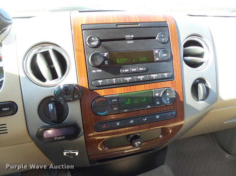 image for item DB4057 2006 Ford F150 Lariat SuperCrew pickup truck