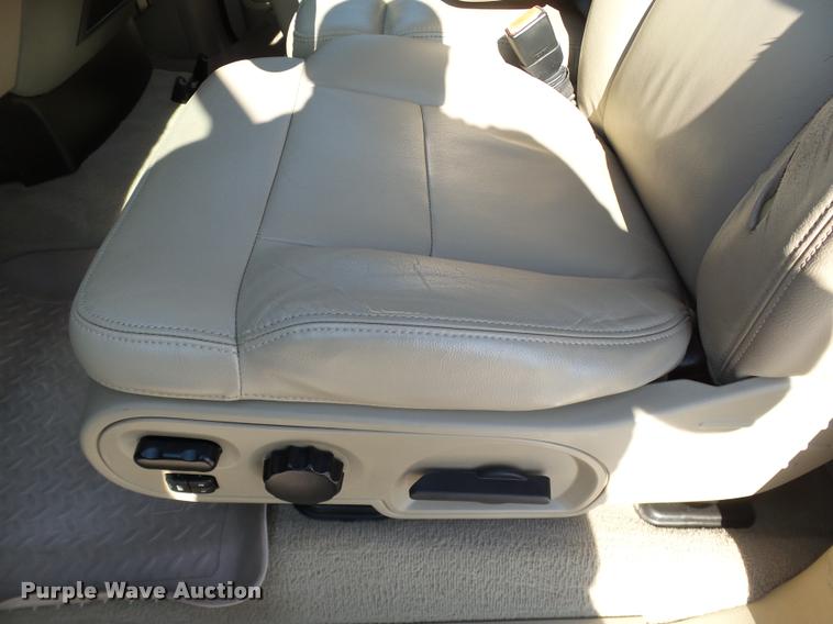 image for item DB4057 2006 Ford F150 Lariat SuperCrew pickup truck