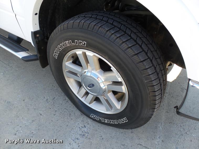 image for item DB4057 2006 Ford F150 Lariat SuperCrew pickup truck