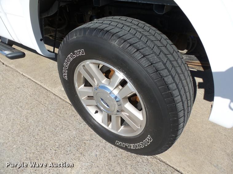 image for item DB4057 2006 Ford F150 Lariat SuperCrew pickup truck